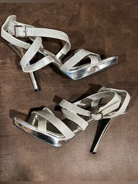 FIONI Clothing Silver Glitter Strappy Platform Heels